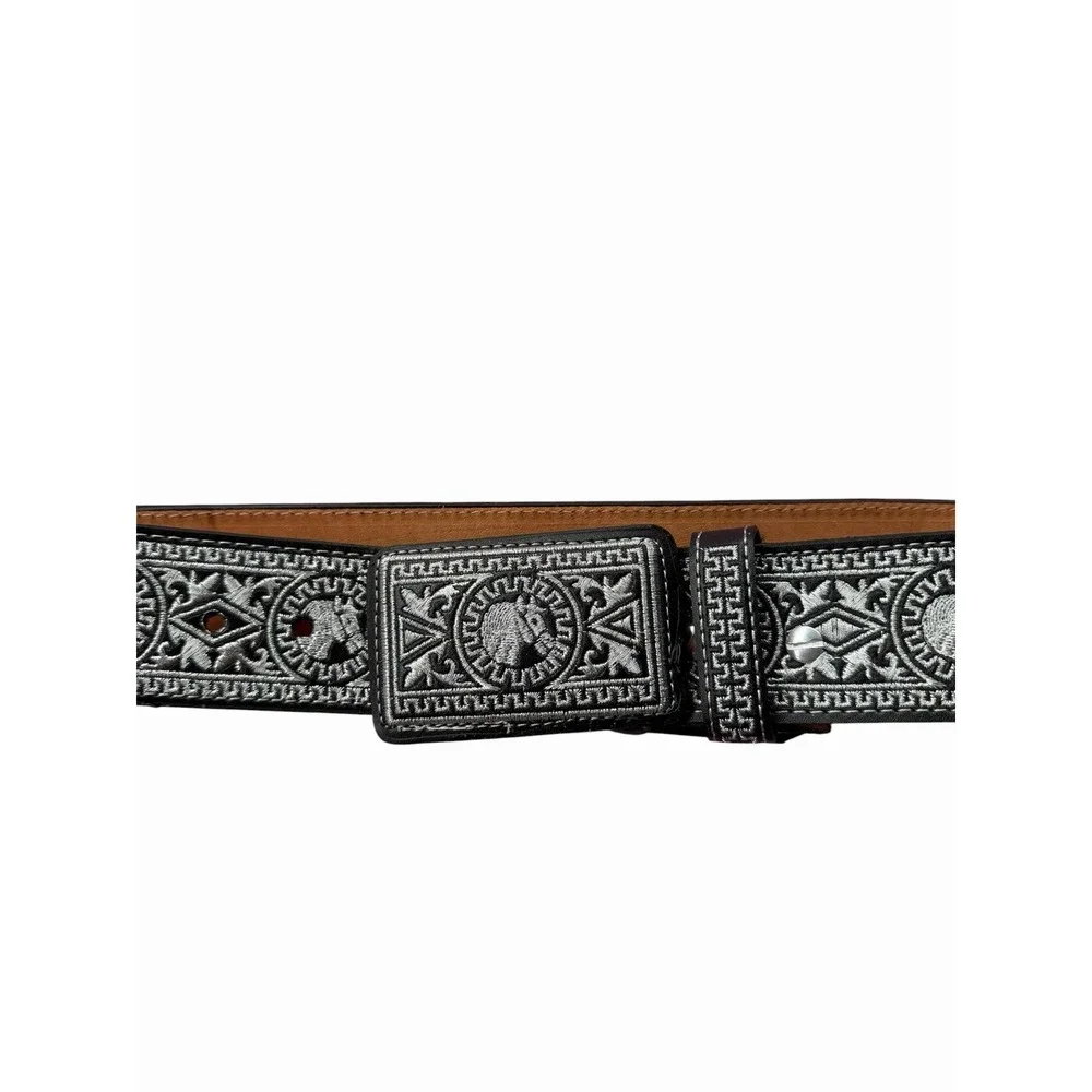 NELIDAS SOUTHERN IMPORTS this stylish